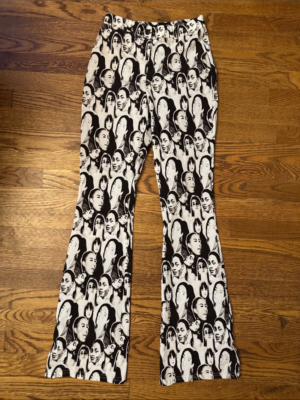 Topshop Black & White Graphic Face Print Flared Pants size 6